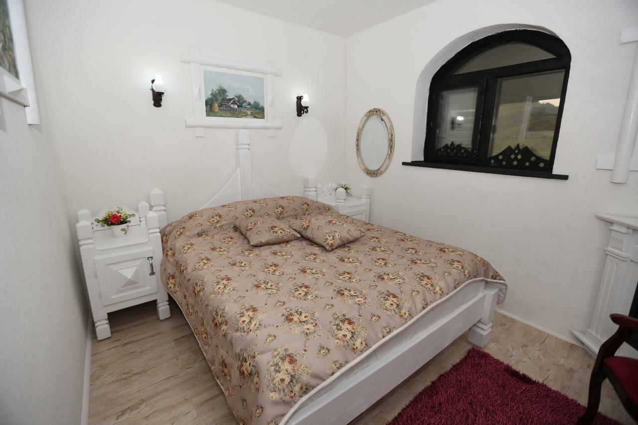 Hotel Complex Lions Bucovina Woronetz Exterior foto